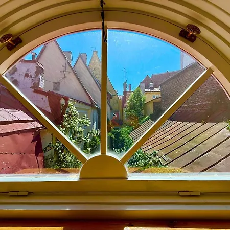 Luxury 2bd In The Heart Of Medieval Old Town Korter Tallinn