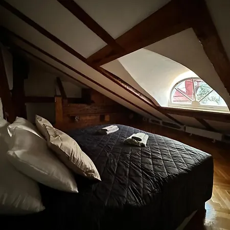 Luxury 2bd In The Heart Of Medieval Old Town דירה *